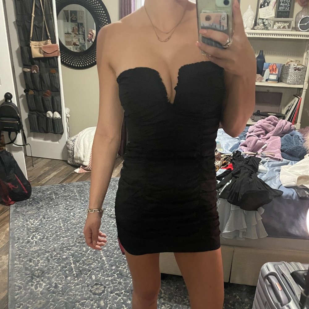 Size small Black Strapless mini dress (Never Worn!!!)